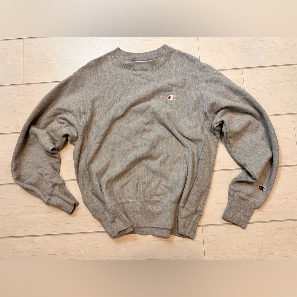 Champion Men's Classic Gray Crewneck Sweater
